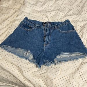 shredded cut off high waisted shorts!
